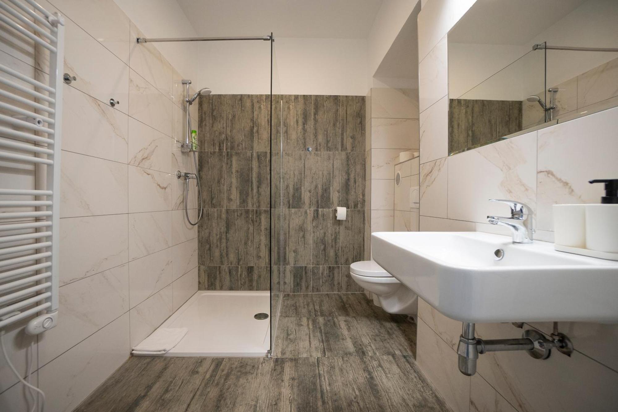 Brand New Renovated Appartment Near Augarten Viena Exterior foto